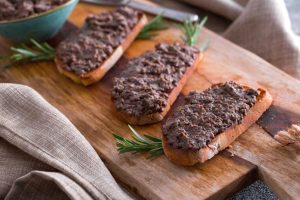 Crostini ai fegatini
