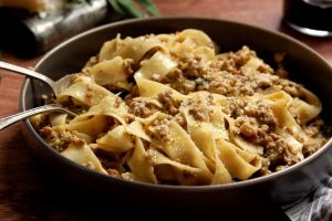 Tagliatelle al ragù bianco